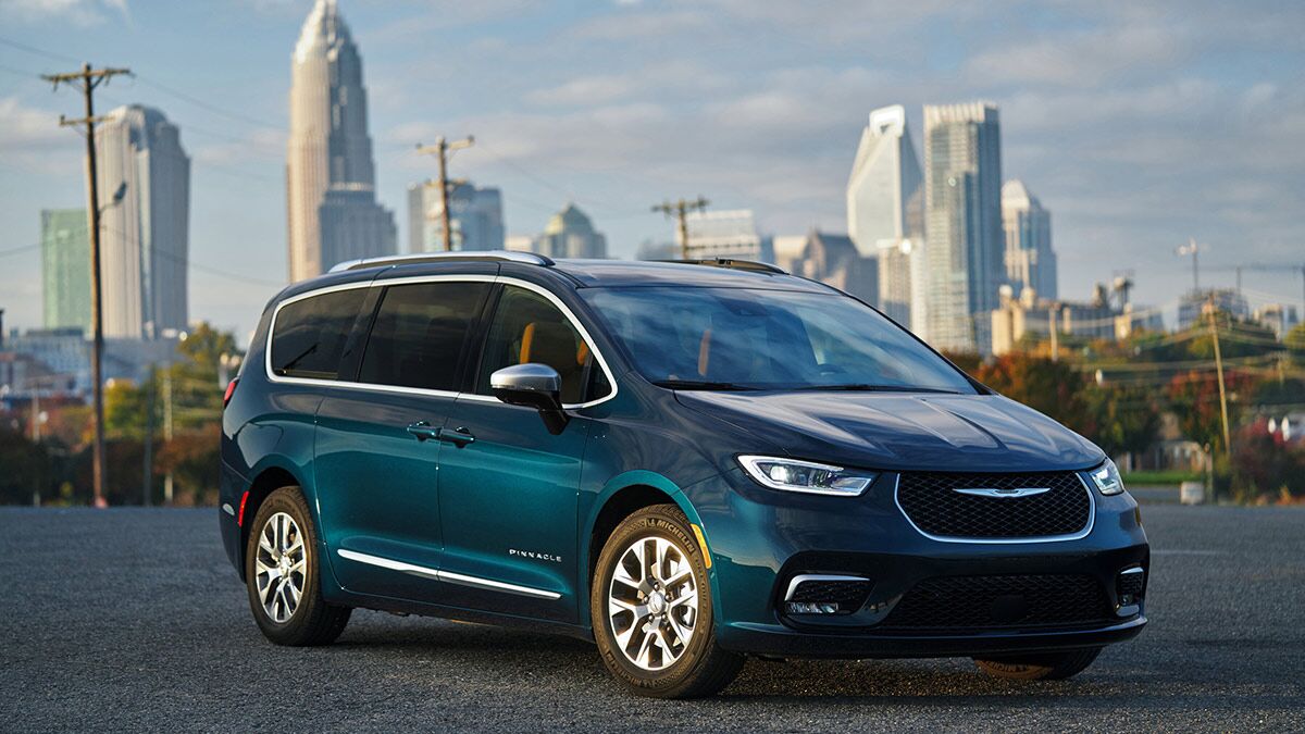 2025 Chrysler Pacifica Hybrid parked on the roof.